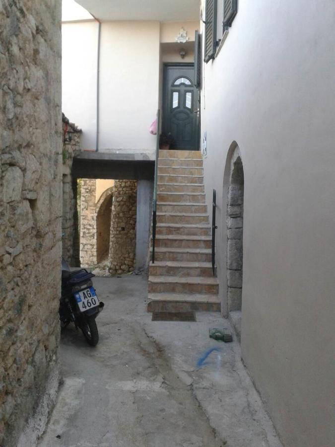 Janis Castle Apartment Himarë Exterior foto